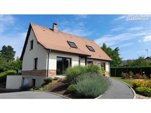 Villers Bretonneux CENTRE VILLE Hors lotissement Au calme 150m² + Sous-sol complet 5 chamb