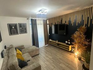 Appartement rénové - 5 pièces - charge comprise