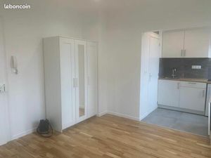 Studio 1 pièce 19 m²