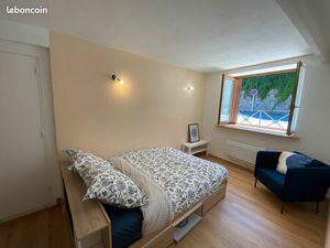 Studio 20m2 meublé rénové au centre du vieux Montmélian