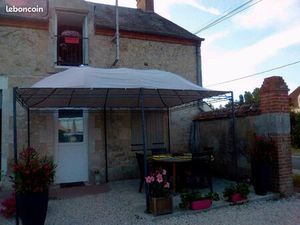 Location 2 chambres + bureau  cours et terrasse