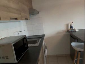 T1 proche rond point de paris et transport