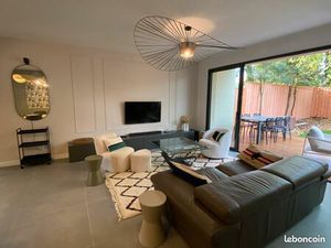 Maison Neuve Spacieuse de 153 m² avec 5 Chambres