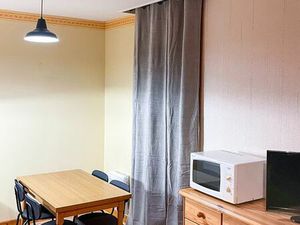 Studio meublé lumineux avec beaucoup de rangements en centre ville d'Aix-les-Bains