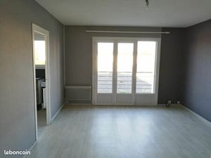 T1bis meublé – 35 m² – Rue des Oisonnières – Balcon & Parking