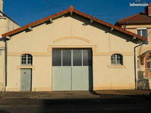 Hangar - environ 100 m²