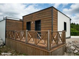 Maison T2 meublée  plain pied  place de parking  jardin  SOUILLAC