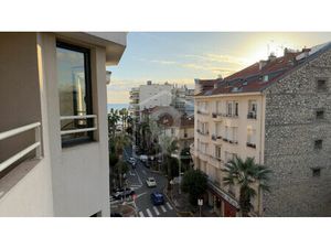 Juan-les-Pins - Emplacement exceptionnel à deux pas de la mer