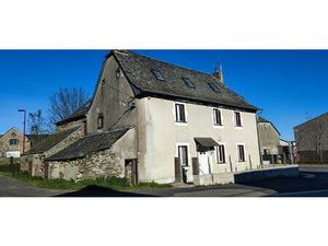 Ensemble de deux maisons  garage  terrasse et jardin