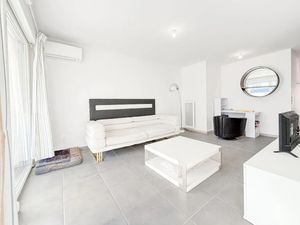 Location meublée appartement 3 pièces à Nice (06000)  1 800 €