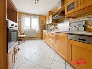 Appartement de 93m2 3 chambres  balcon  cave et garage  quartier