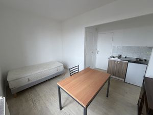 STUDIO MEUBLÉ PROCHE DE LA GARE