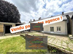 SAINT GILLES - Hyper centre - Maison de bourg à fort potentiel