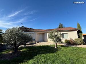 Maison 7 pièces 196 m²