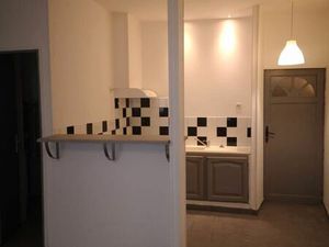 Studio centre ville 2eme étage