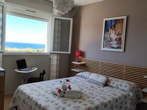 BANDOL loue au mois  T3 meublé