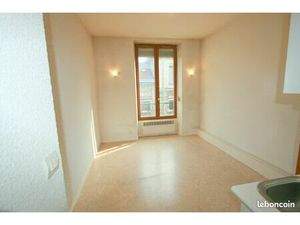 Particulier joli studio ctre Chorier 20m2  refait 490HC+24CH=514CC