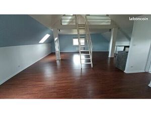 A louer Loft lumineux de 73m2 au sol