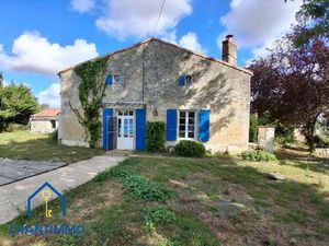 Vente Maison Piscine à Sainte-Hermine (85210) : à vendre Piscine / 210m² Sainte-Hermine