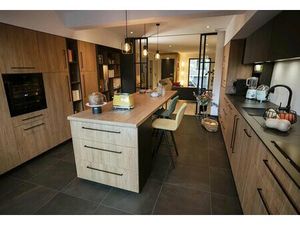 GRAND 4 PIECES SUD EST BALCON PARKING