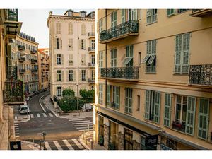 Vente appartement 4 pièces 74 m² Nice (06000)