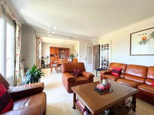 Pavillon de 140 m² à Tremblay-En-France