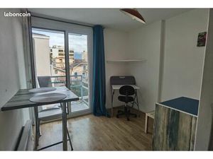 STUDIO MEUBLE RENOVE avec balcon – 100 M ECOLE MANAGEMENT – GARE