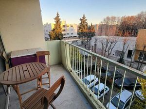 Studio meublé avec petite terrasse plein sud