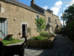 Maison  dependances  4000m2 de terrain