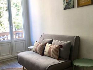 Proche Jean Medecin 2 pièces meublé avec balcon