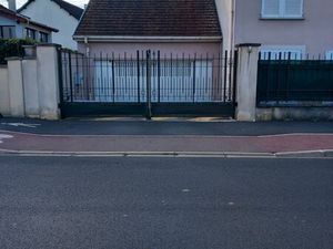 Box à louer 14 m2 sécurisé