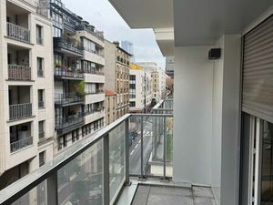 Studio dans Immeuble de standing - balcon