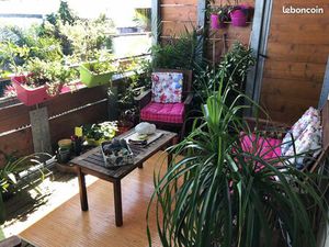 A louer Centre-ville TAMPON – Spacieux T4 + 2 parkings