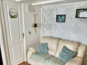 Studio meublé avec terrasse