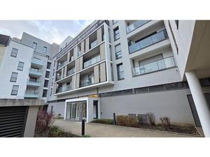 Très bel Appartement en centre ville  avec 2 places de parking et terrasse  dans la réside