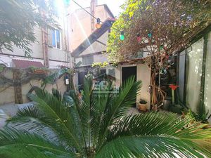 Maison fond de cour Marseille 5ème + jardin et stationnement