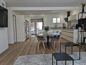 Saint - Estève - Propriété rare aux multiples possibilités