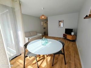 Studio rénové centre ville