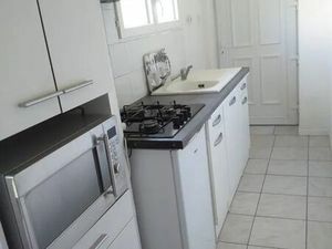 Loue studio meublé 18 m2 460 toutes charges comprises