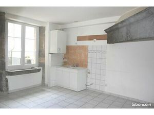 Baumes les dames centre loue grand F5 en duplex