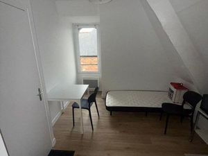 À Louer – Appartement meublé et situé centre de Saint-Méen-le-Grand