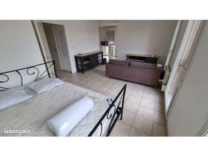 Studio meublé avec espace nuit