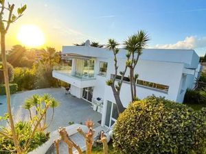 Location villa 6 pièces 258 m² à Le Cannet (06110)  10 300 €