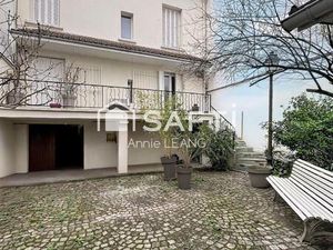 Propriété rare à Montreuil : grande maison à multiples accès  dépendance et terrain constr