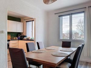 Maison de village spacieuse + Garage + revenu locatif