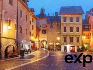 EMPLACEMENT N°1 – Restaurant à vendre – Centre historique