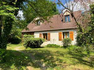 Dourdan 3 km  maison de 5 pièces - 118 m² - sous-sol- terrain 1335 m²