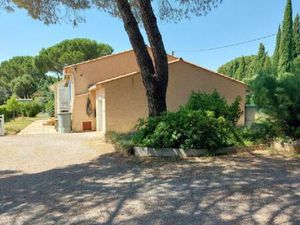 Vidauban  Villa 4 pièce(s)  sur 1200 m2 jardin avec garage et piscine