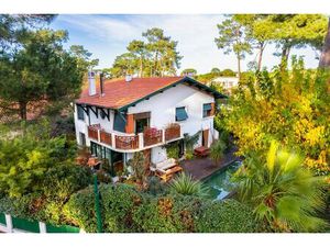Vente Maison de luxe Arcachon 7 Pièces 195 m² <meta name="description" content="Idéalement