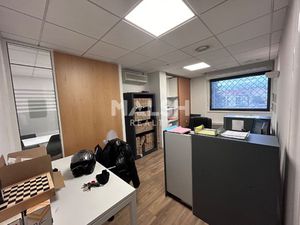 Location Local commercial 194m²